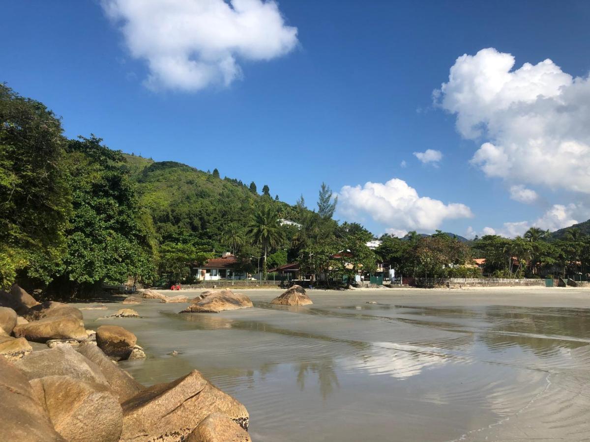 Vista O Mar E Pe Na Areia - Toninhas