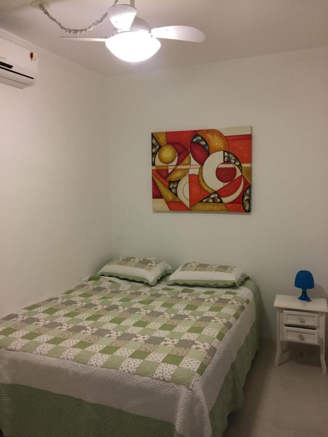 Vista O Mar E Pe Na Areia - Toninhas *