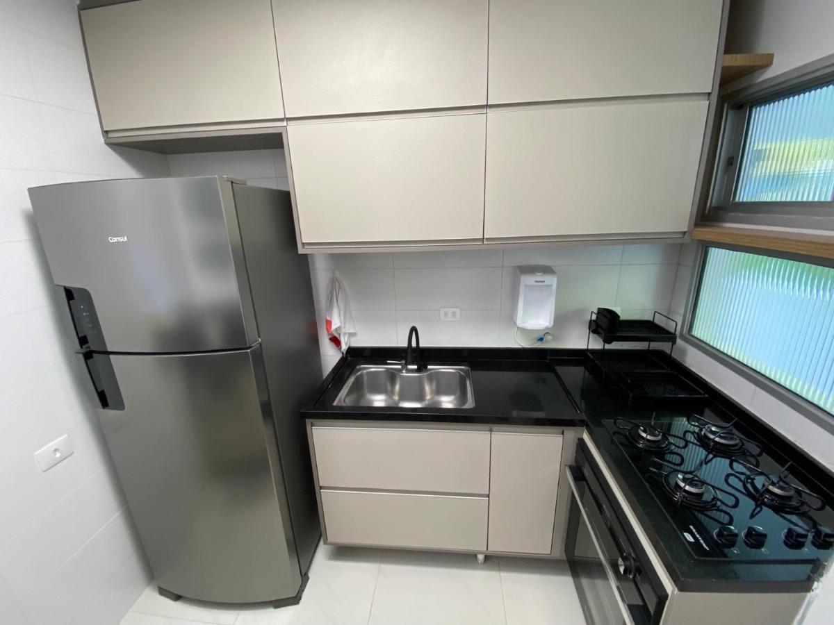 Vista O Mar E Pe Na Areia - Toninhas Apartamento